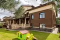 Ferienhaus 4 Schlafzimmer 700 m² Nemchinovka, Russland