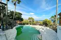 4 bedroom house 277 m² Dos Hermanas, Spain