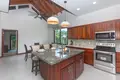 6 bedroom house 385 m² Coxen Hole, Honduras