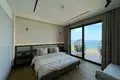 Kompleks mieszkalny Eco-friendly residence with a beach and a marina in a picturesque area, amidst of greenery, Yalikavak, Turkey