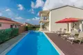 4 bedroom Villa 134 m² Zbandaj, Croatia