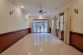 9 room villa 540 m² in Sangkat Boeng Keng Kang Ti Muoy, Cambodia