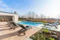 4 bedroom Villa 300 m² Grad Porec, Croatia