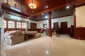 Villa 11 chambres 520 m² en Sangkat Phsar Daeum Thkov, Cambodge