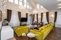 Дом 7 комнат 614 м² в Минске, Беларусь