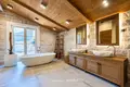 Villa de tres dormitorios 576 m² Lustica, Montenegro