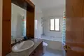 Квартира 3 комнаты 214 м² Dromolaxia Meneou Municipality, Кипр