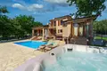 Dom 4 pokoi 165 m² Grad Porec, Chorwacja