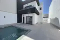 Villa de tres dormitorios 134 m² Almoradi, Španjolska