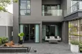 Complexe résidentiel Complex of villas with swimming pools, lounge areas and clubhouses, Bangkok, Thailand