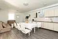 Villa de tres dormitorios 110 m² Omisalj, Croacia