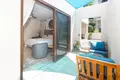 Condo 17 bedrooms 1 087 m² Roatan, Honduras