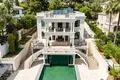 8 bedroom House 2 200 m² Marbella, Spain