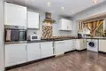 6 bedroom house 279 m² Dos Hermanas, Spain