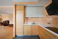 Mieszkanie 3 pokoi 94 m² Ryga, Łotwa