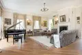 House 857 m² Magdalenka, Poland