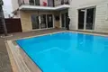 Haus 5 Schlafzimmer  Latsia, Zypern