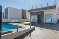 Villa de tres dormitorios 83 m² Orihuela, Španjolska