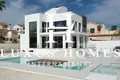 5-Zimmer-Villa 407 m² Torrevieja, Spanien