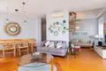 Penthouse 4 bedrooms 210 m² Arroios, Portugal