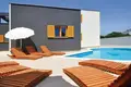 Villa 12 habitaciones 800 m² Pola, Croacia