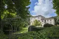 Villa 10 bedrooms 1 000 m² Siena, Italy