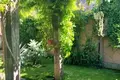 House 10 rooms 400 m² Lymanka, Ukraine