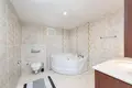 Mieszkanie 5 pokojów  Tosmur, Turcja