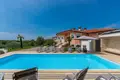 6 bedroom villa 355 m² Umag, Croatia
