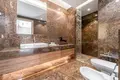 Haus 5 Schlafzimmer 1 023 m² San Pedro Alcantara, Spanien