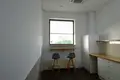 Коммерческое помещение 3 комнаты 107 м² в Варшаве, Польша