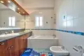 5 bedroom apartment 320 m² Agios Tychonas, Cyprus