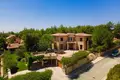 7-Schlafzimmer-Villa 780 m² Souni Zanatzia, Zypern
