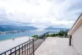 Villa de tres dormitorios 204 m² Herceg Novi, Montenegro