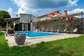 Вилла 4 спальни 260 м² Город Пула, Хорватия