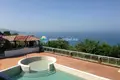 Квартира 2 спальни 93 м² Добра Вода, Черногория