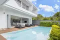 Wohnung 4 Schlafzimmer 542 m² Si Sunthon, Thailand