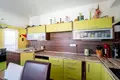 Mieszkanie 4 pokoi 76 m² Hustopece, Czechy