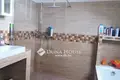 House 2 bathrooms 160 m² in Central Hungary, All countries
