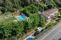Mieszkanie 18 pokojów 650 m² Soiano del Lago, Włochy