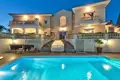 5 bedroom house 575 m² Agios Tychonas, Cyprus