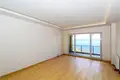 Mieszkanie 4 pokoi 120 m² Kucukcekmece, Turcja