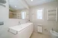 4-Schlafzimmer-Villa 246 m² lAlfas del Pi, Spanien