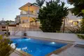 6-Schlafzimmer-Villa 650 m² Mouttagiaka, Zypern