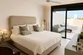 Mieszkanie 4 pokoi 243 m² Benalmadena, Hiszpania
