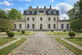 Castle 10 bedrooms 2 000 m² Paris, France