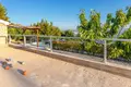 Casa 4 habitaciones 330 m² Grad Omis, Croacia