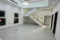 Вилла 5 спален 3 500 м² Emirates City, ОАЭ