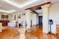 Haus 4 Schlafzimmer 500 m² Dos Hermanas, Spanien