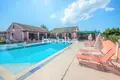 Hotel 400 m² in Livadi, Greece